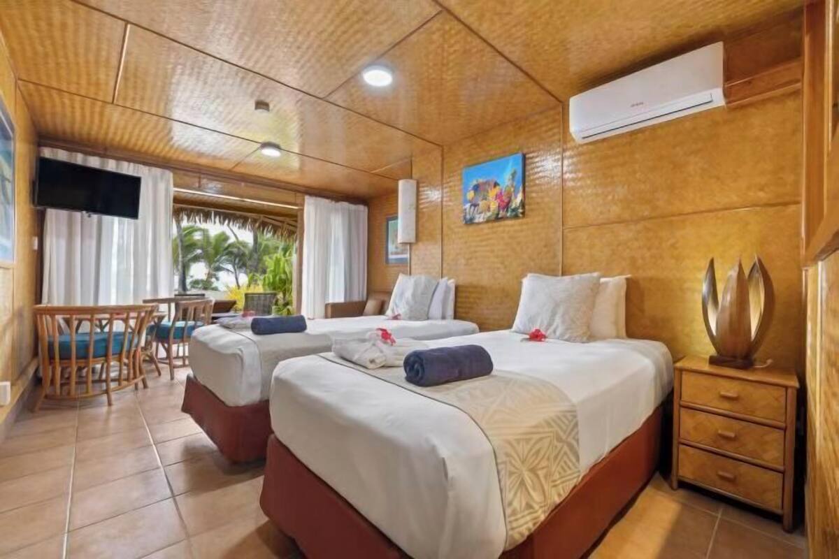 Premium bedding, pillow-top beds, in-room safe, individually decorated