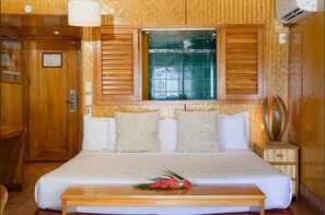 Suite, Beachfront | Premium bedding, pillowtop beds, in-room safe, individually decorated