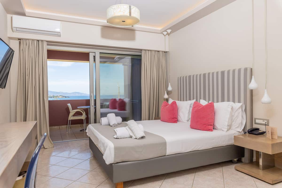 Habitación doble superior, vista al mar | 1 habitación y ropa de cama de alta calidad