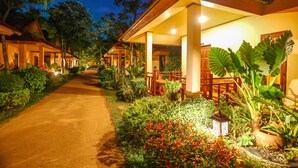 Property grounds - Lanta Pavilion Resort (Ko Lanta)