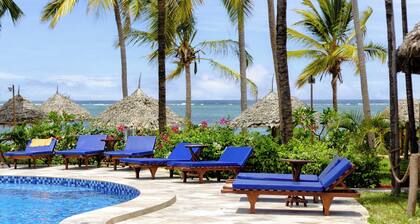 Breezes Beach Club & Spa â Half Board