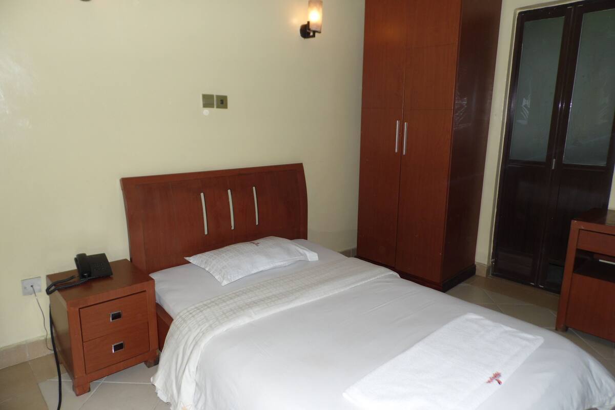 Superior Single Room, City View | 1 bedroom, premium bedding, in-room safe, WiFi (free)