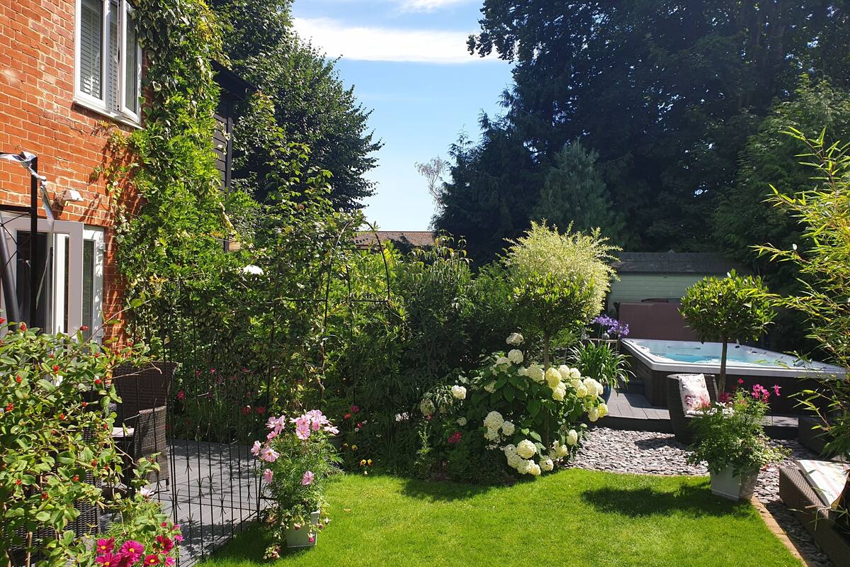 Deluxe House, Ensuite, Garden View | Taman