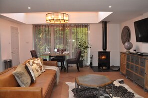 Romantic House, Ensuite, Garden View (Galleried house )