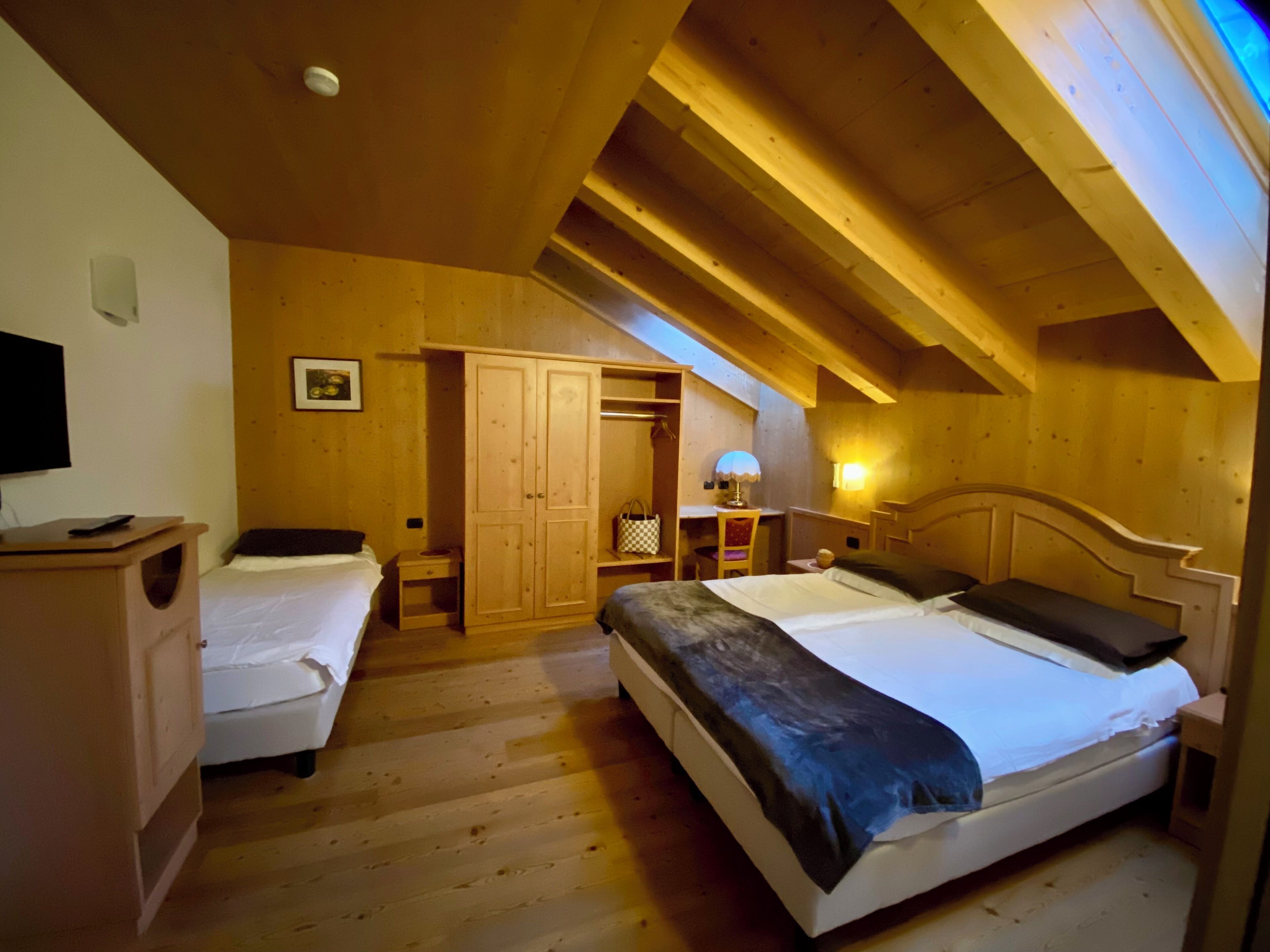 triple room | premium bedding, in-room safe, desk, blackout curtains