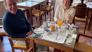 Kontinental morgenmad hver dag mod et gebyr