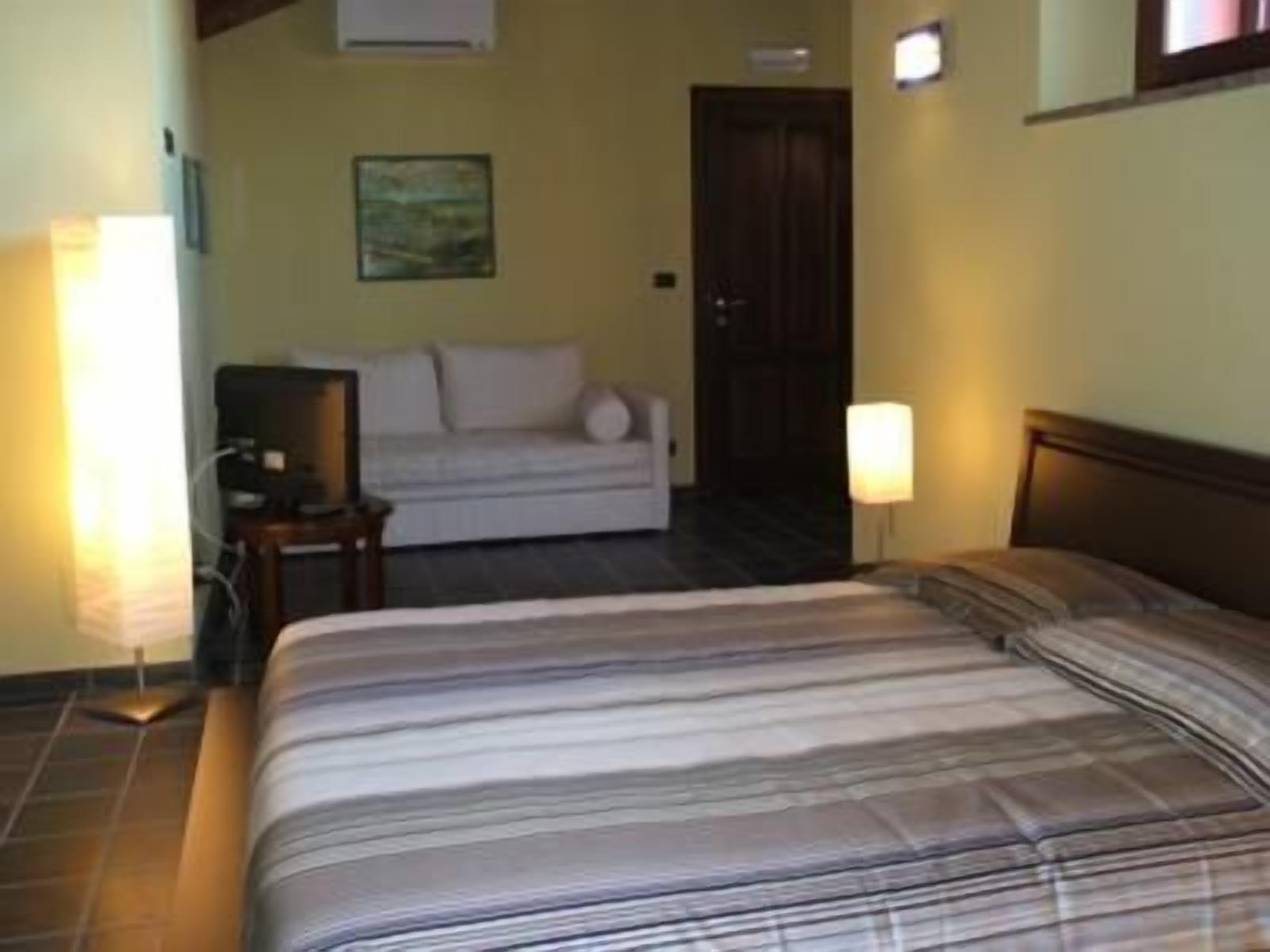 Schreibtisch, schallisolierte Zimmer, kostenloses WLAN