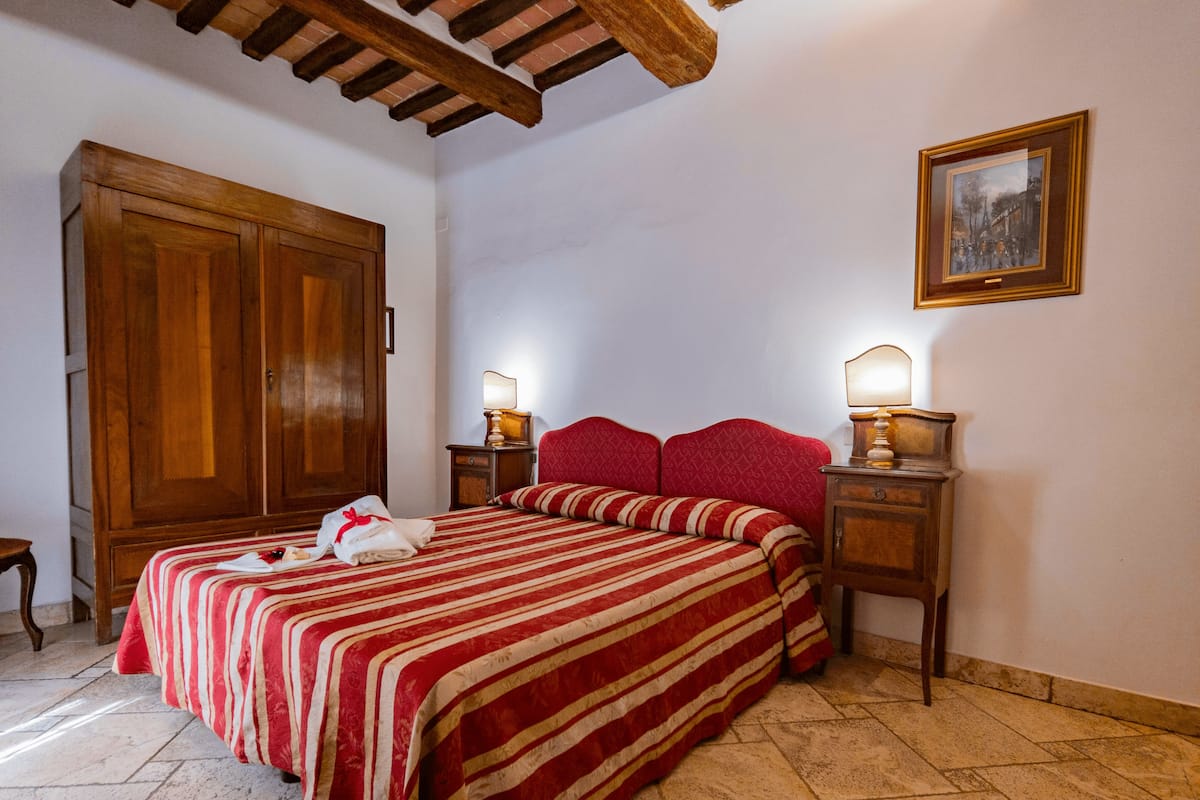 Dundyner, safe på rommet, individuelt dekorert og individuelt innredet