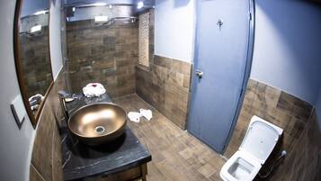 Triple Room | Bathroom