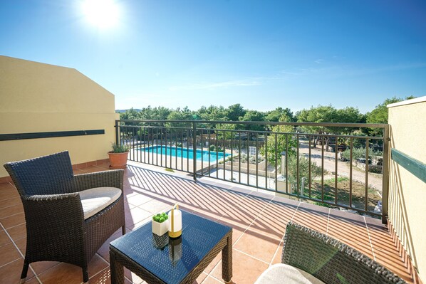 Superior Suite, 1 Queen Bed with Sofa bed, Balcony, Pool View | Balcony view