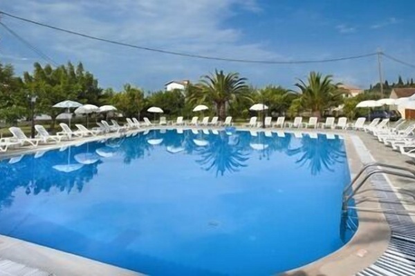 Seasonal outdoor pool, open 9:00 AM to 8:00 PM, sun loungers