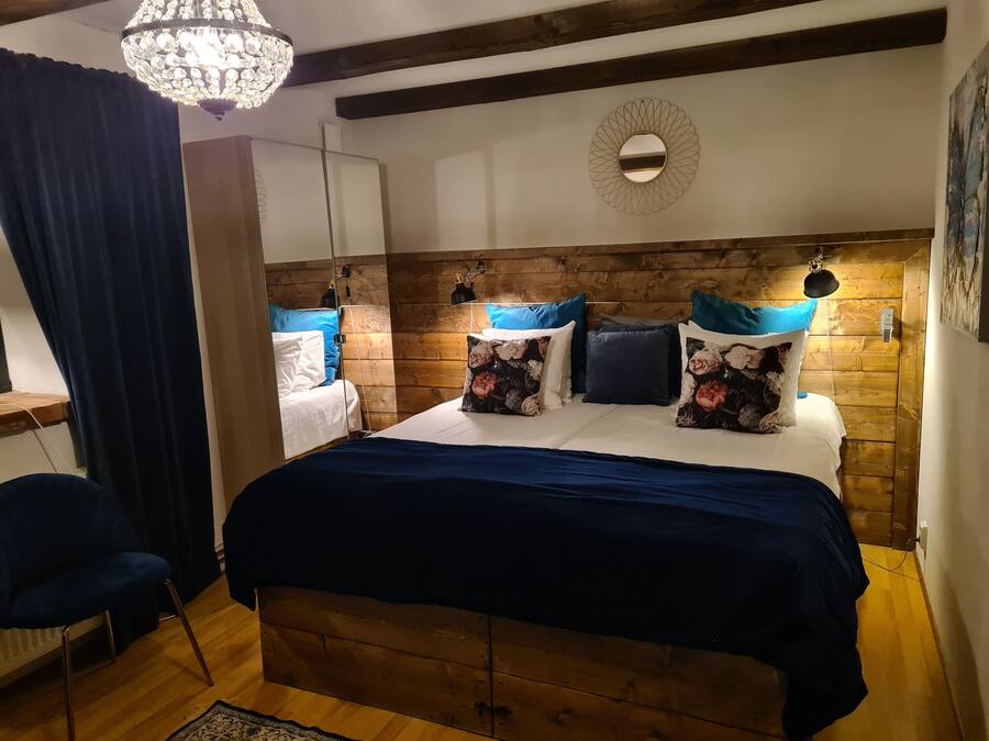 Pillow-top beds, desk, iron/ironing board, free WiFi