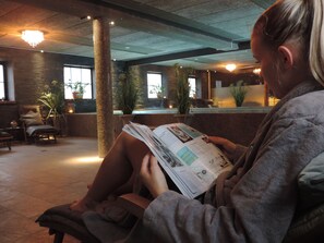 Sauna, hot tub, steam room, hot springs/mineral springs