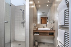 Hypo-allergenic bedding, minibar, in-room safe, laptop workspace - Royal Club Hotel (Visegrád)