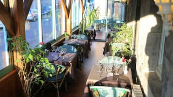 Daily buffet breakfast (EUR 11 per person)