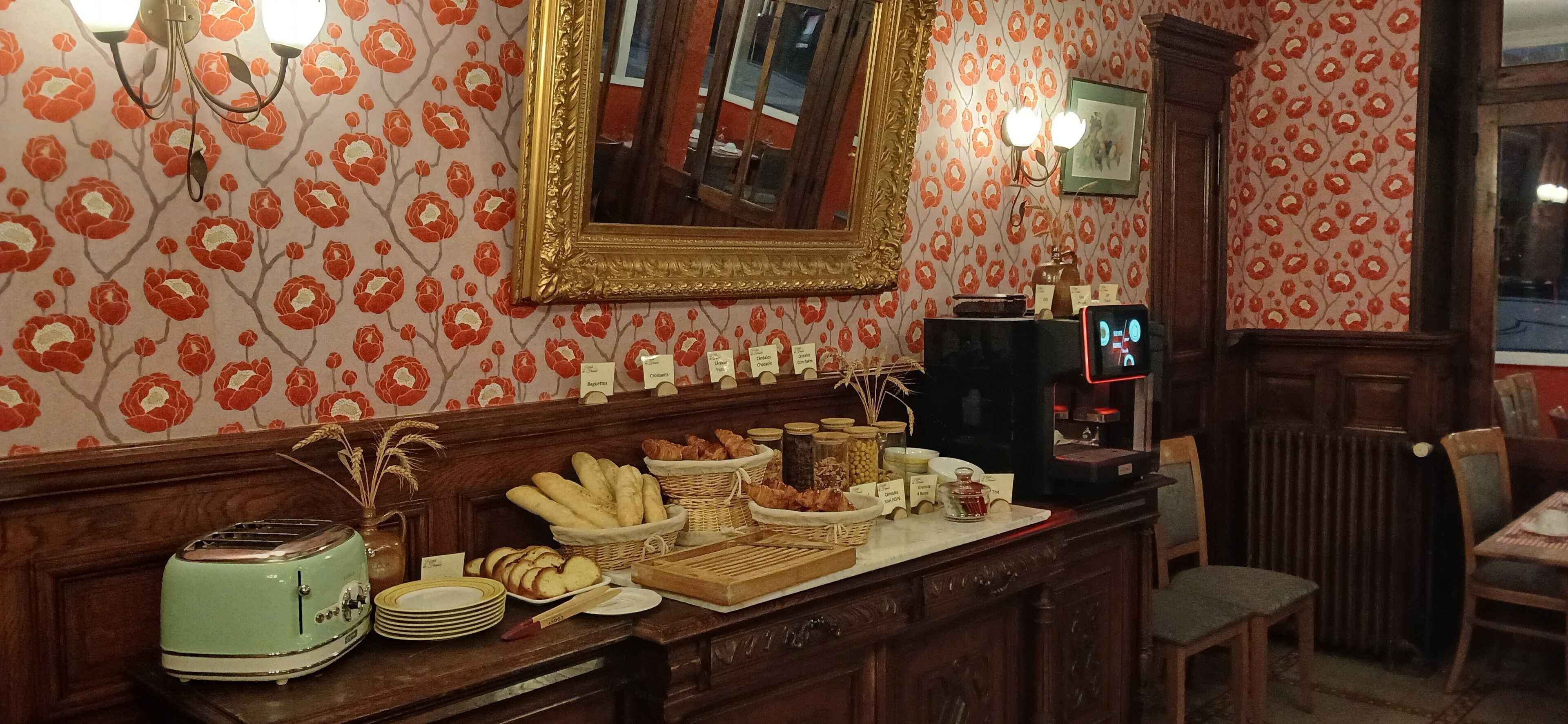daily continental breakfast (eur 12 per person)
