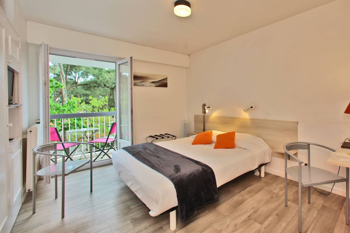 Comfort Double Room, Balcony | In-room safe, desk, blackout curtains, free WiFi