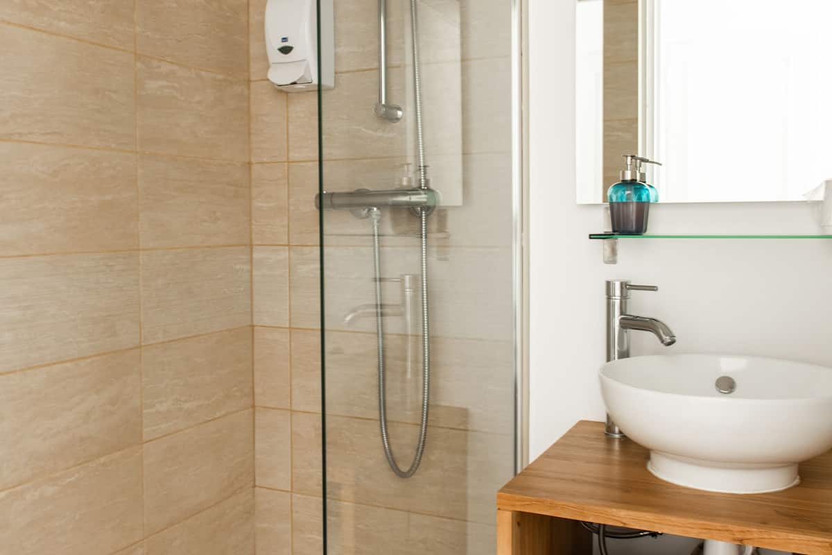 twin room, 2 single beds | bathroom | free toiletries, hair dryer, towels