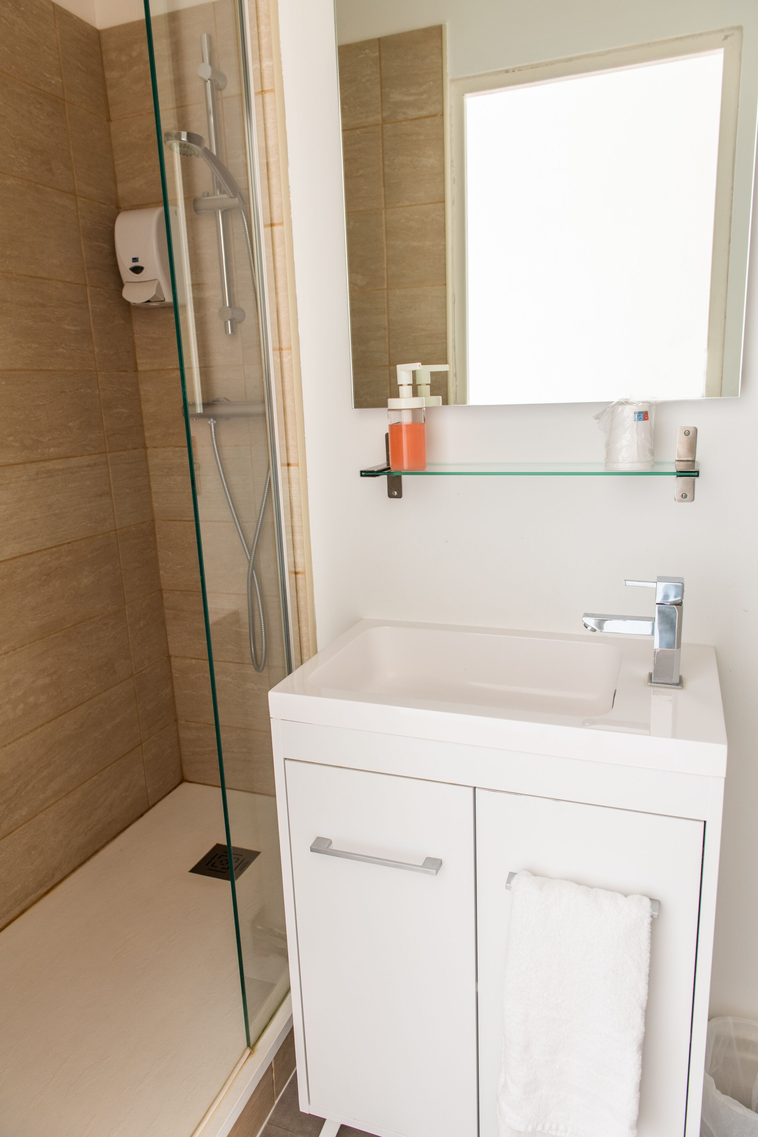 double room | bathroom | free toiletries, hair dryer, towels