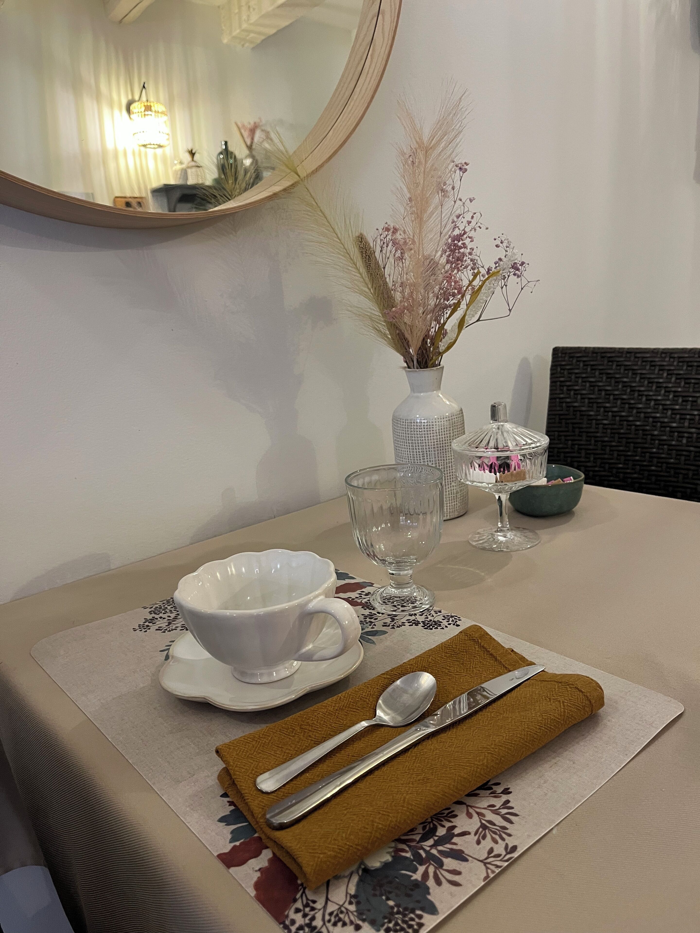 Se ofrece un desayuno bufé (11.50 EUR por persona)