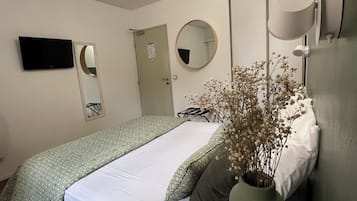Habitació doble | Escriptori, habitacions insonoritzades, bressols i llits addicionals