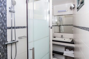 Produtos de toalete grátis, secador de cabelo