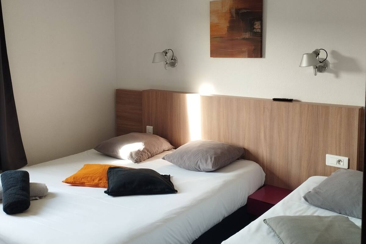 Kamar Standar, Beberapa Tempat Tidur | Seprai premium, meja kerja, kedap suara, dan tempat tidur lipat/tambahan
