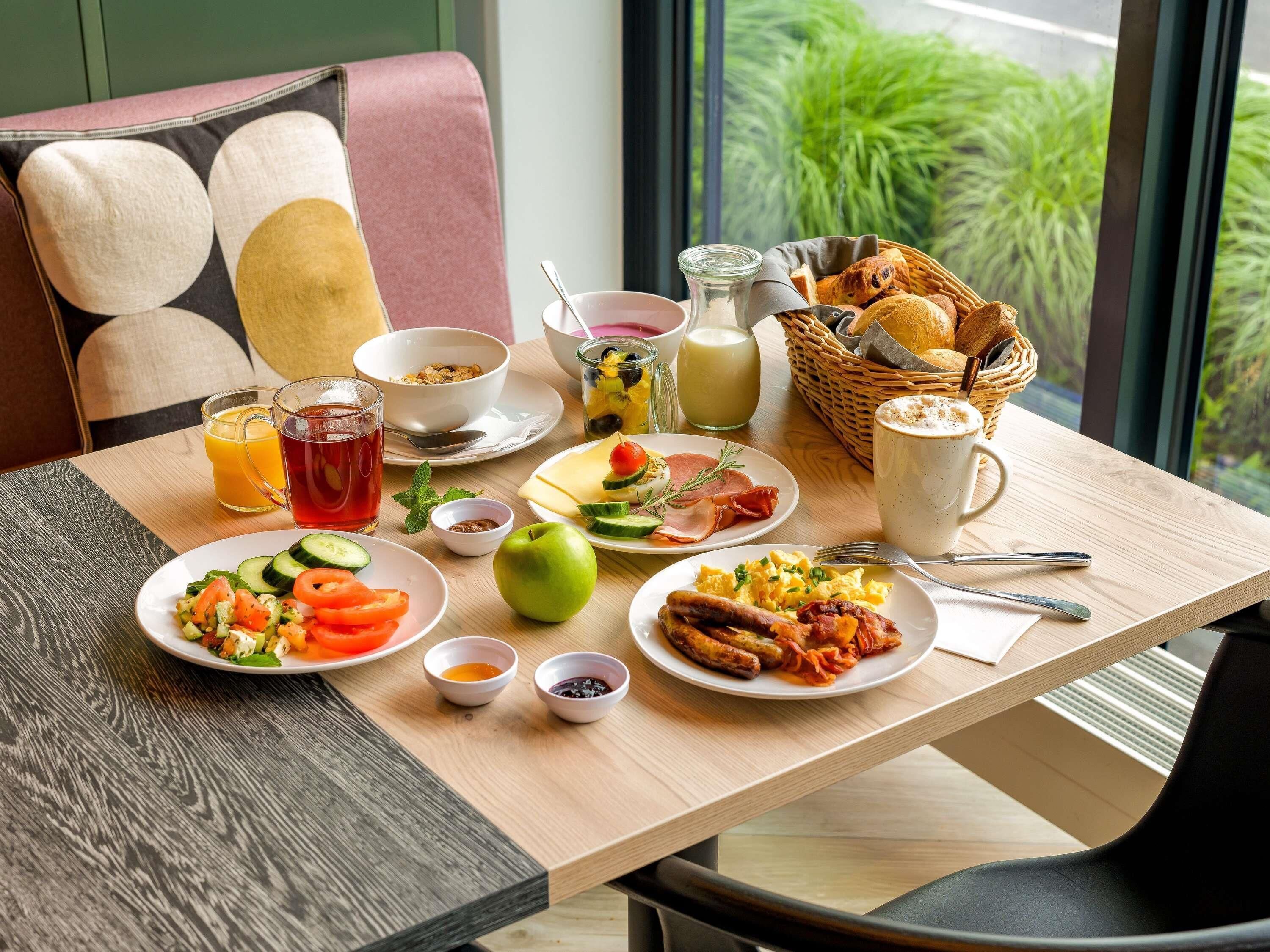 Tägliches Frühstücksbuffet gegen Gebühr
