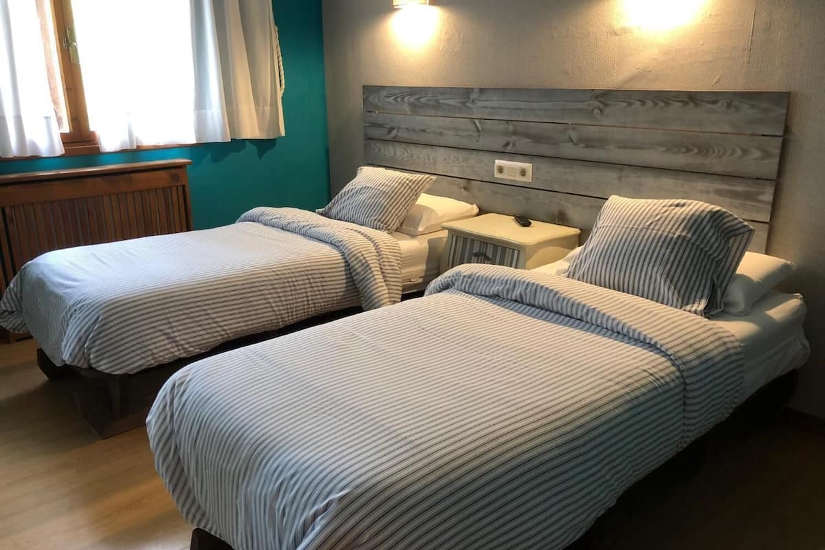 1 bedroom, in-room safe, free cots/infant beds, free wifi