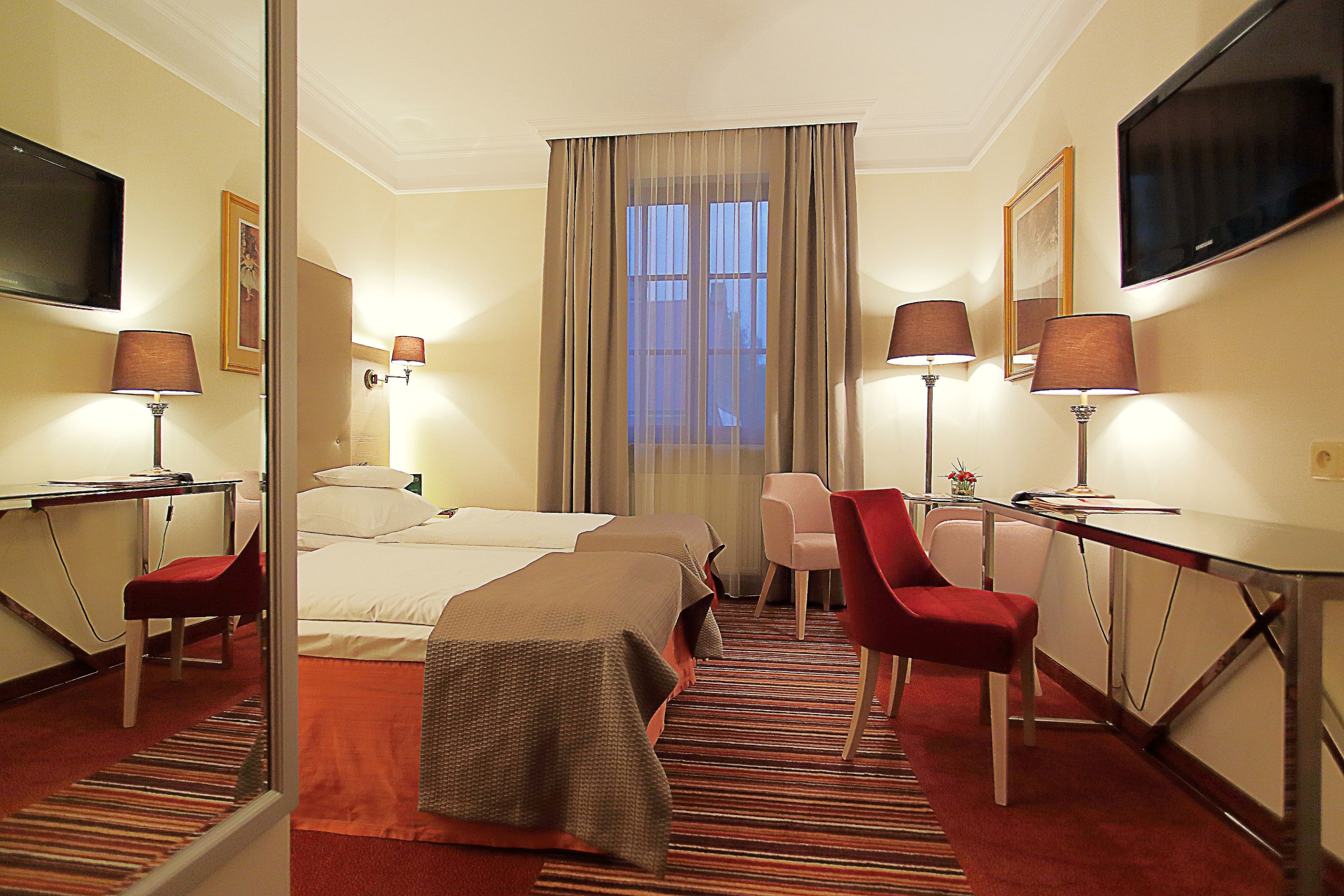 premium bedding, minibar, in-room safe, desk