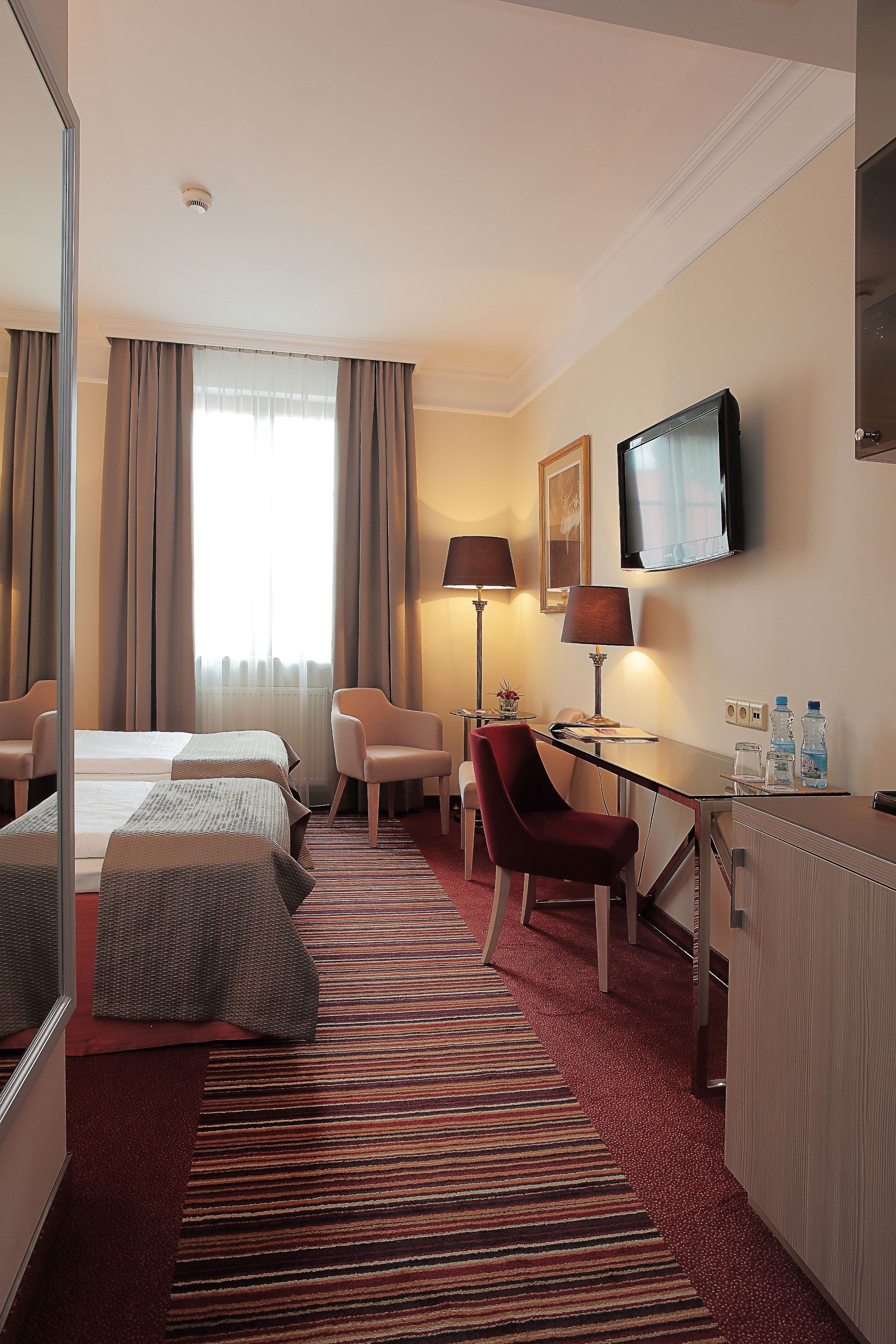 premium bedding, minibar, in-room safe, desk