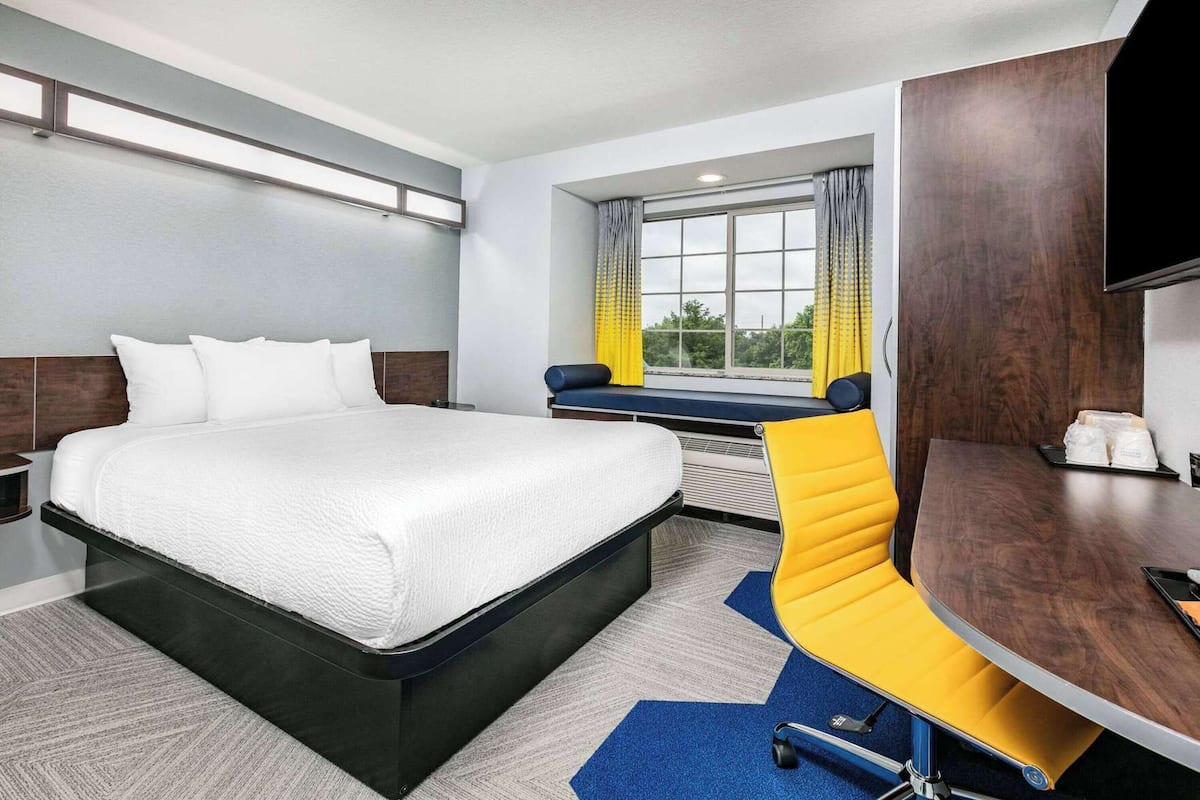 Hypo-allergenic bedding available, desk, laptop workspace