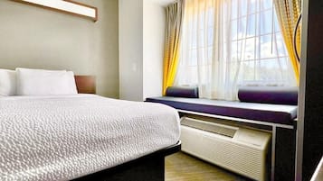 Ropa de cama hipoalergénica y escritorio