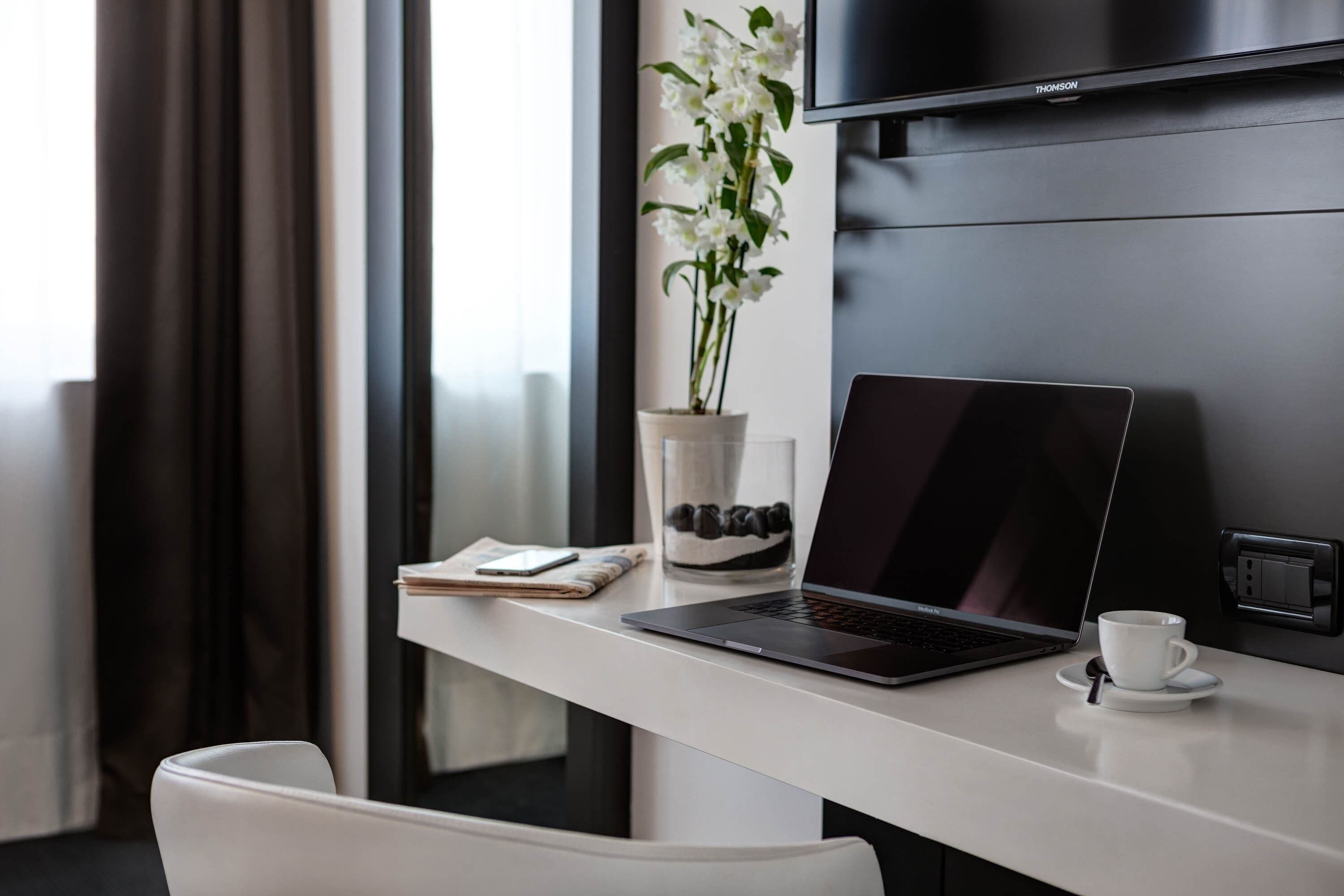 Doppia Executive | Minibar, una cassaforte in camera, una scrivania, tende oscuranti