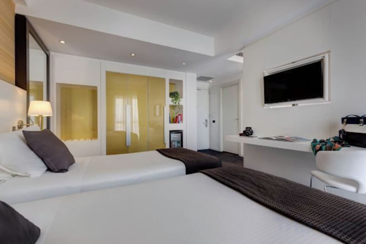 Minibar, in-room safe, desk, blackout curtains