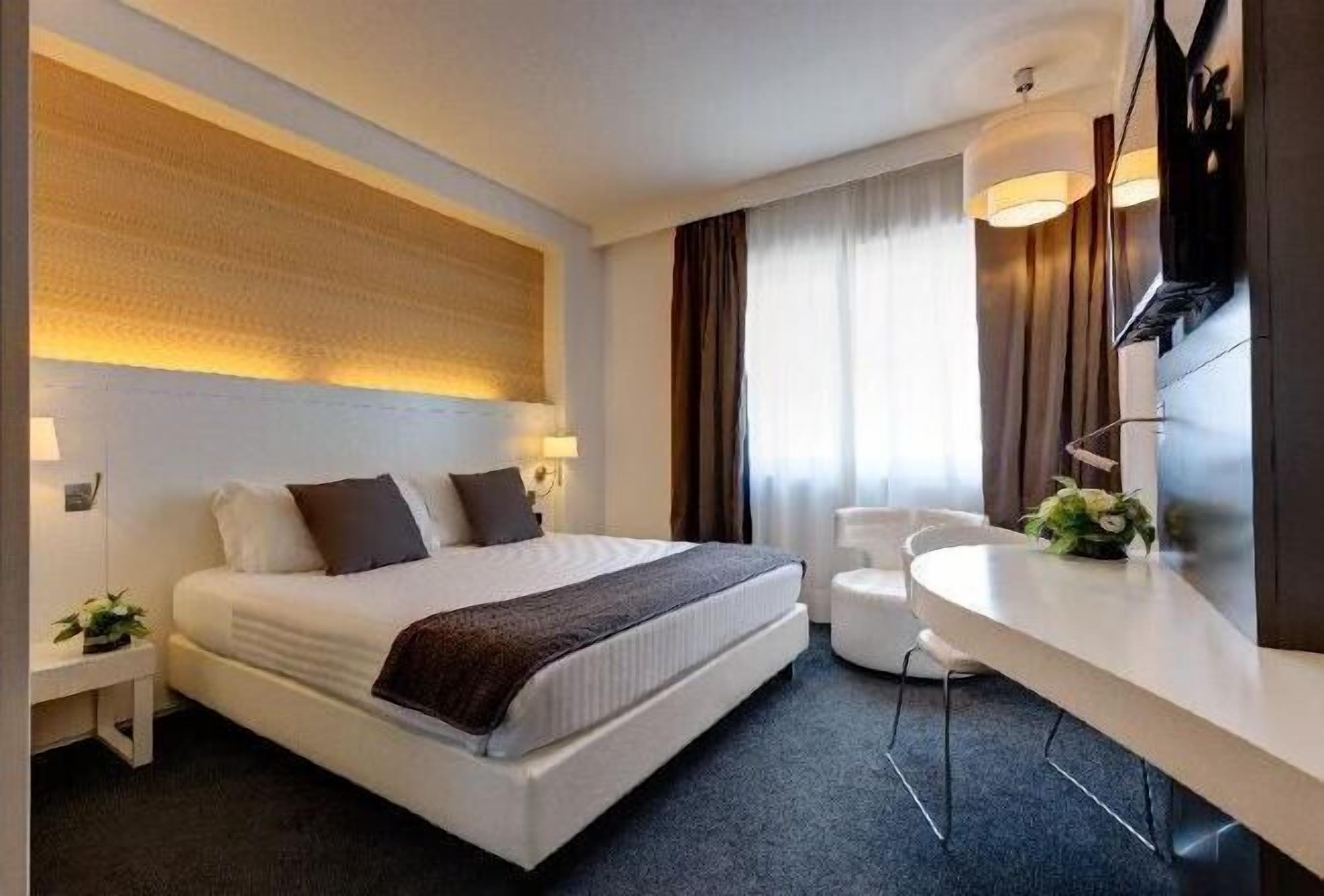 Minibar, in-room safe, desk, blackout curtains