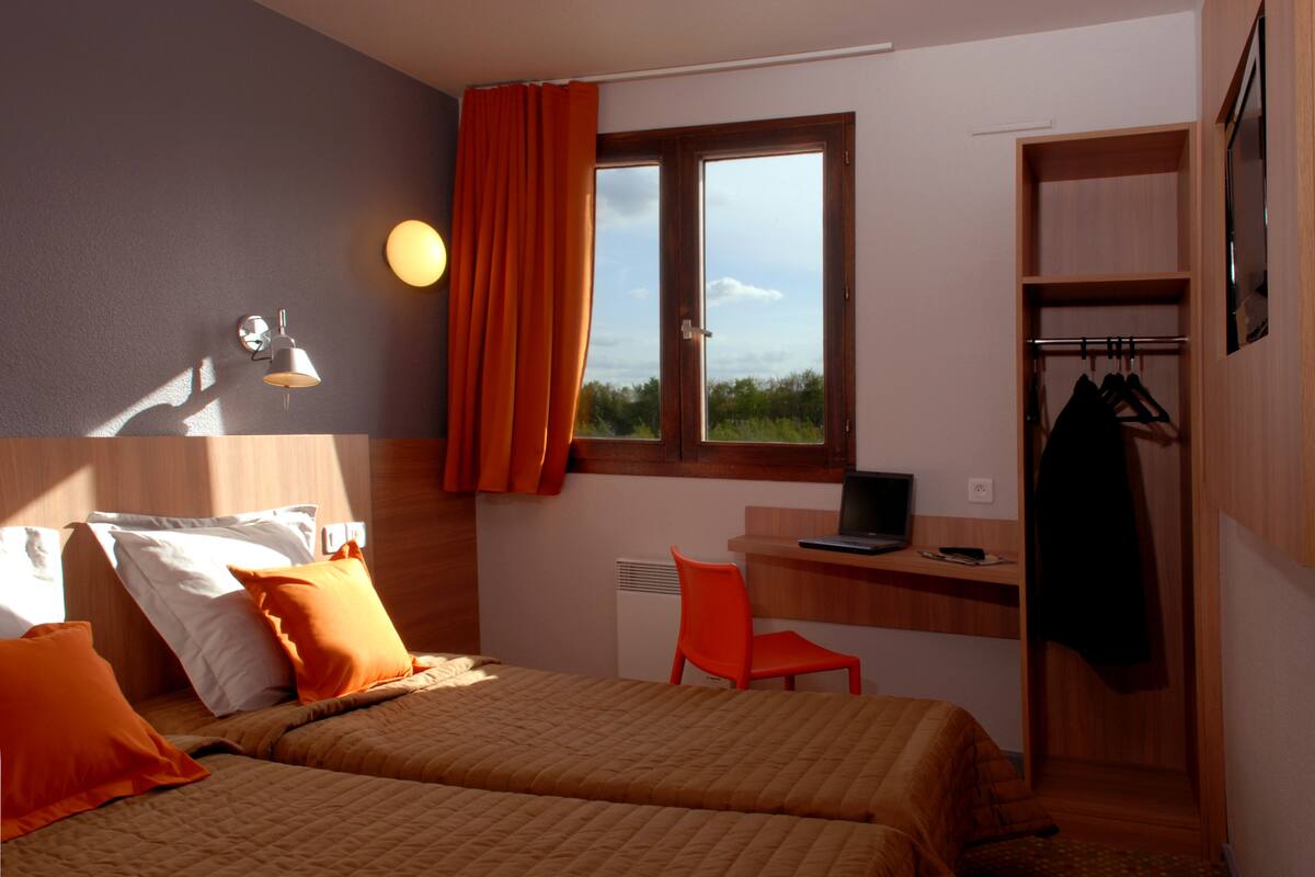 Twin Room | Free WiFi