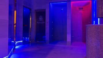 Salas de tratamiento para parejas, sauna y tina de hidromasaje