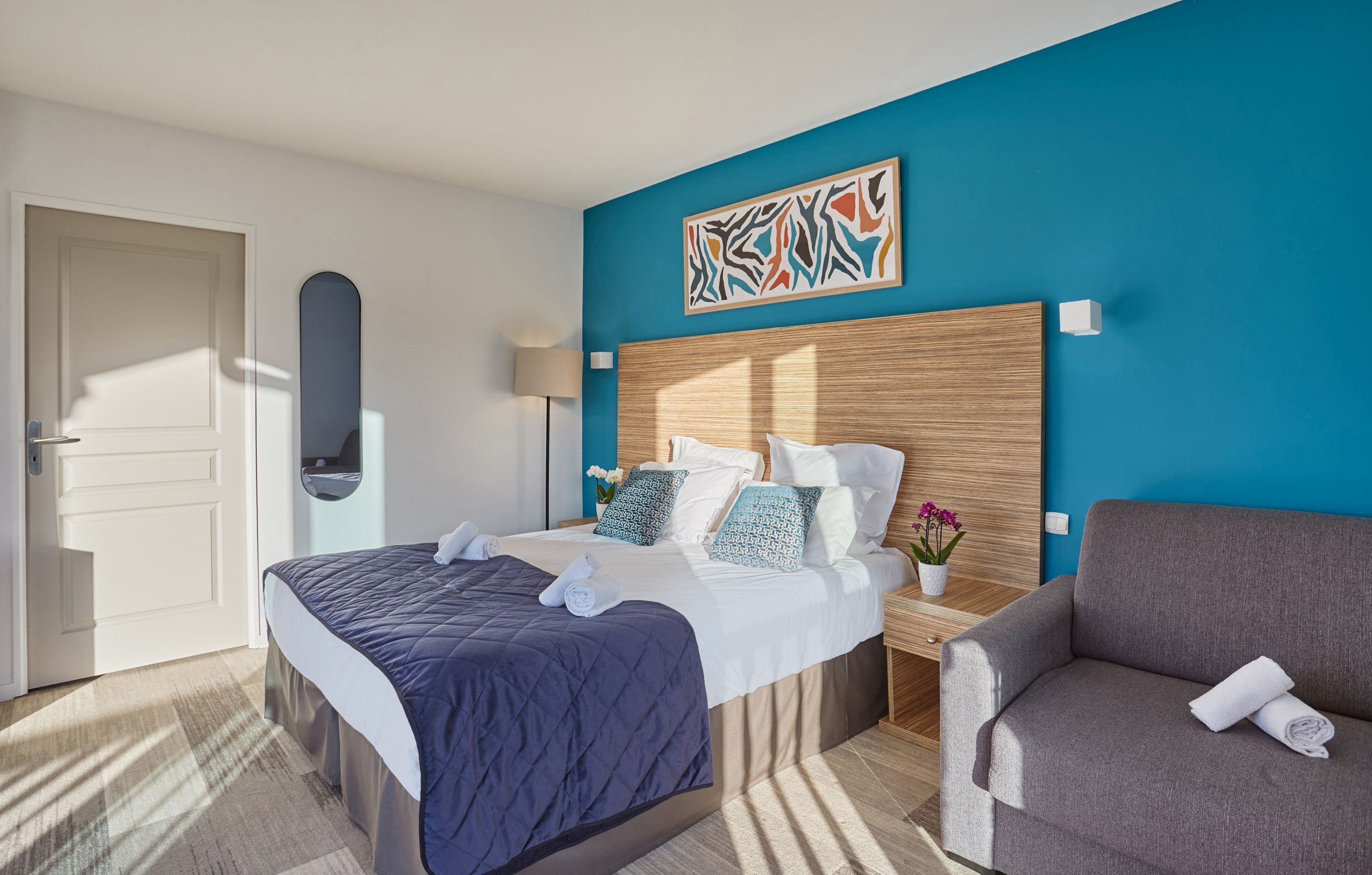 1 bedroom, desk, free wifi, bed sheets