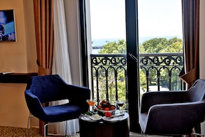 82-cm LED TV with satellite channels, TV - Grand Sagcanlar (Istanbul)