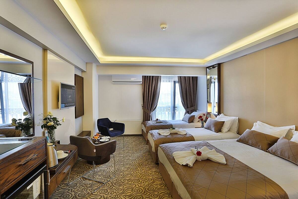 Premium bedding, minibar, in-room safe, desk
