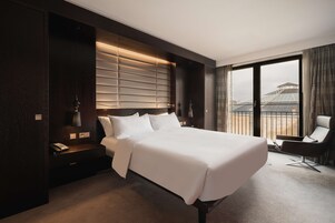 Royal Suite, Club Lounge Access | Hypo-allergenic bedding, minibar, in-room safe, desk