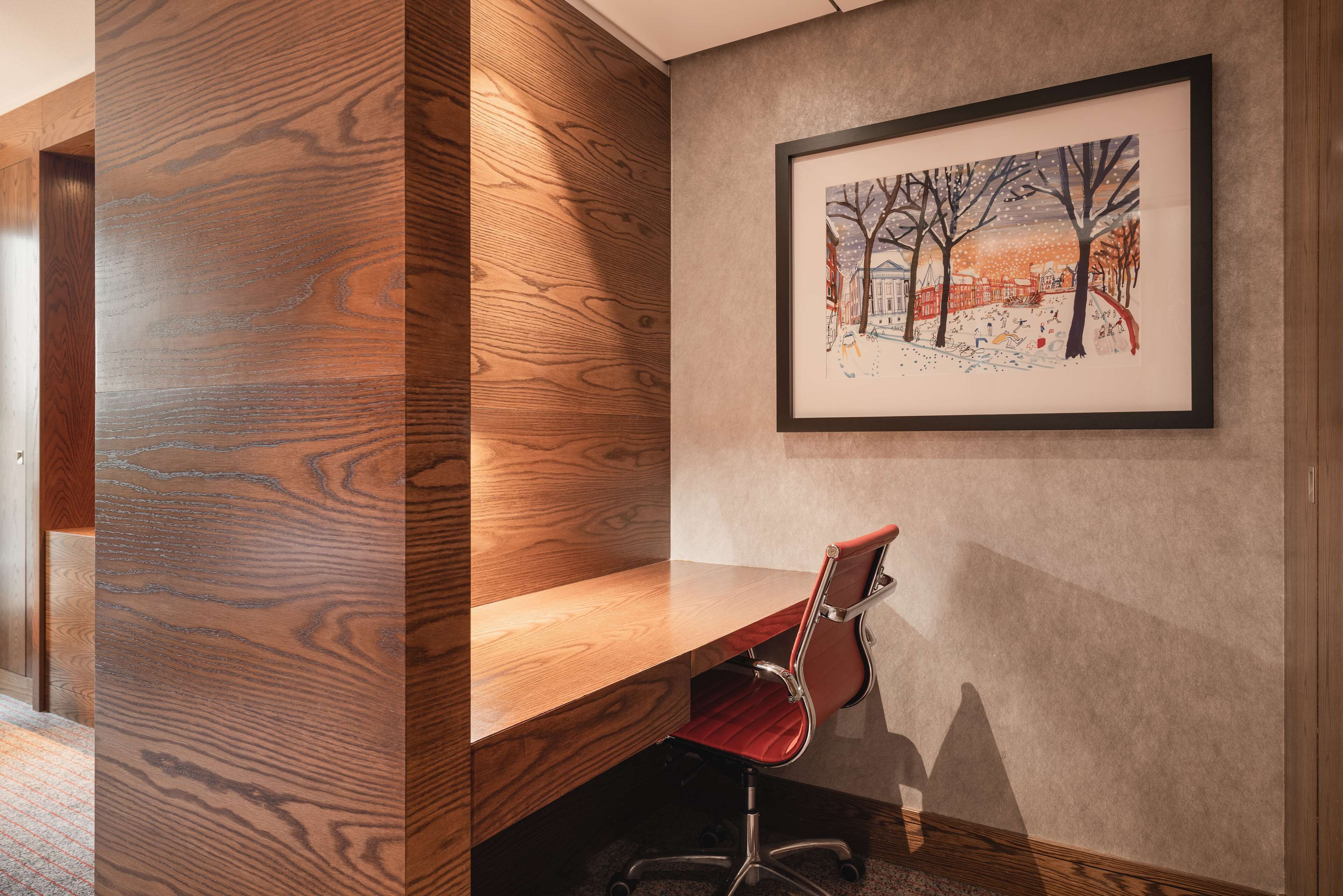 executive studio, 1 king bed, club lounge access | 1 bedroom, hypo-allergenic bedding, minibar, in-room safe