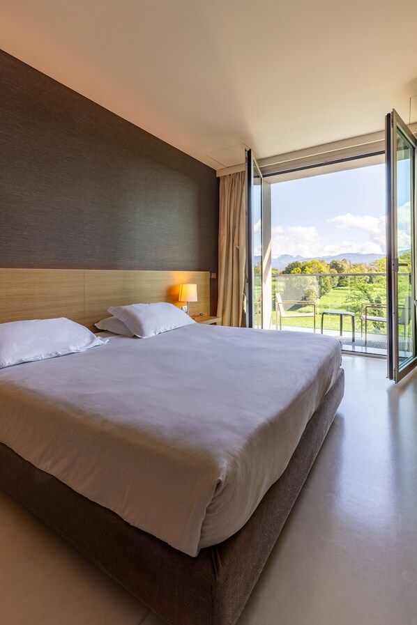 Double Room | In-room safe, desk, laptop workspace, blackout drapes - HSM Hotel San Martino (Garbagnate Monastero)