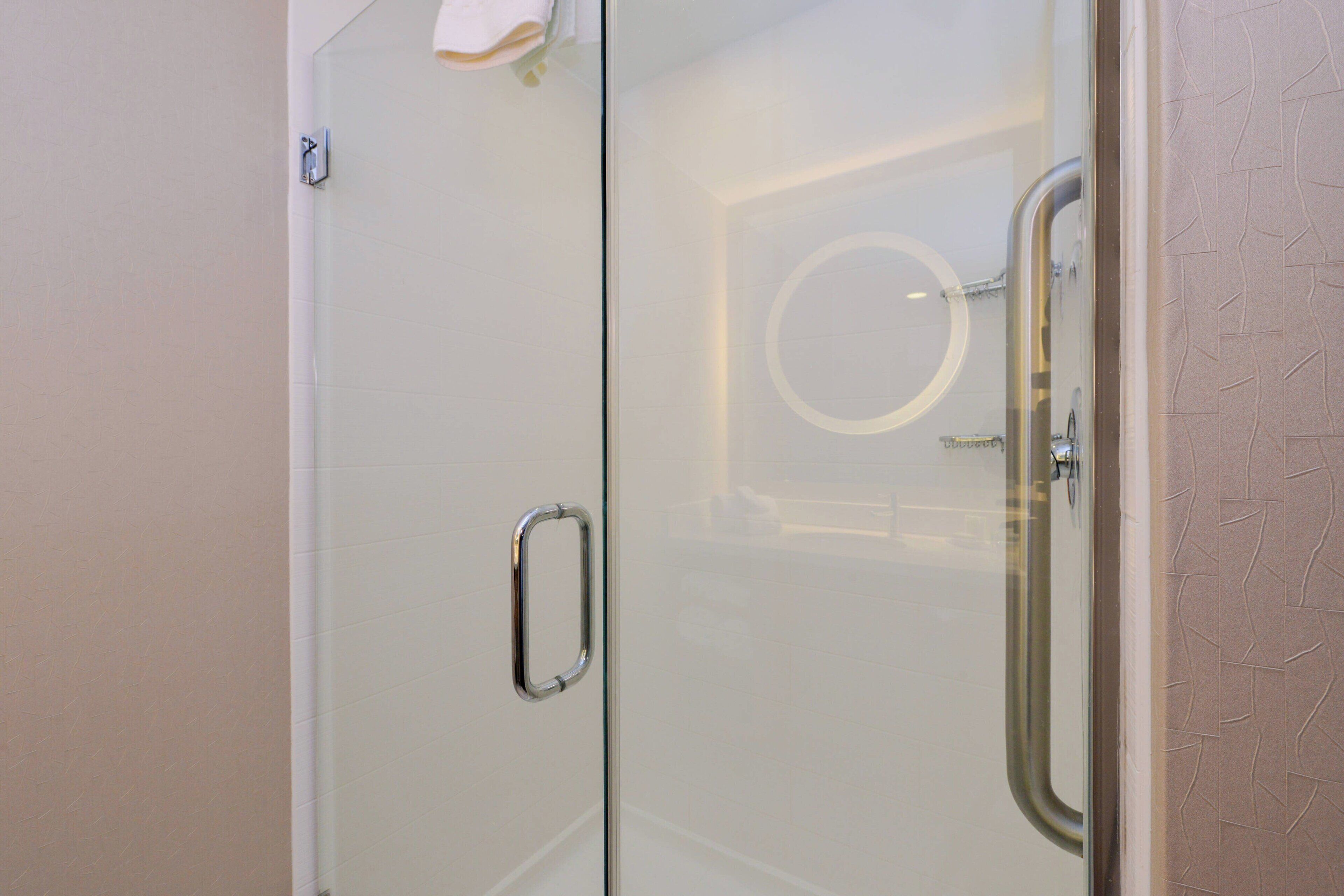 combined shower/bathtub, free toiletries, hair dryer, towels