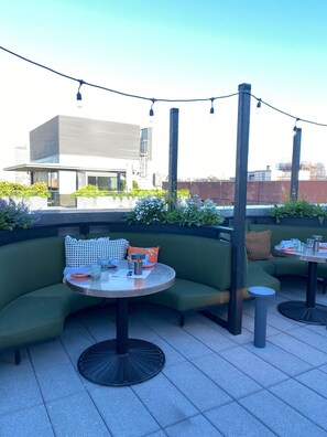 Rooftop terrace - The Nolitan (New York)