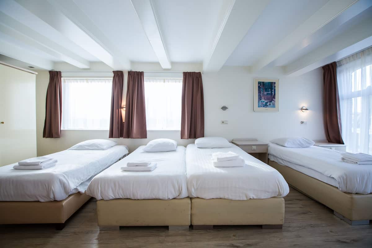 Camera familiare (5 persons) | Ferro/asse da stiro, Wi-Fi gratuito