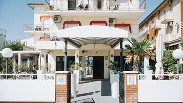 Fachada da propriedade