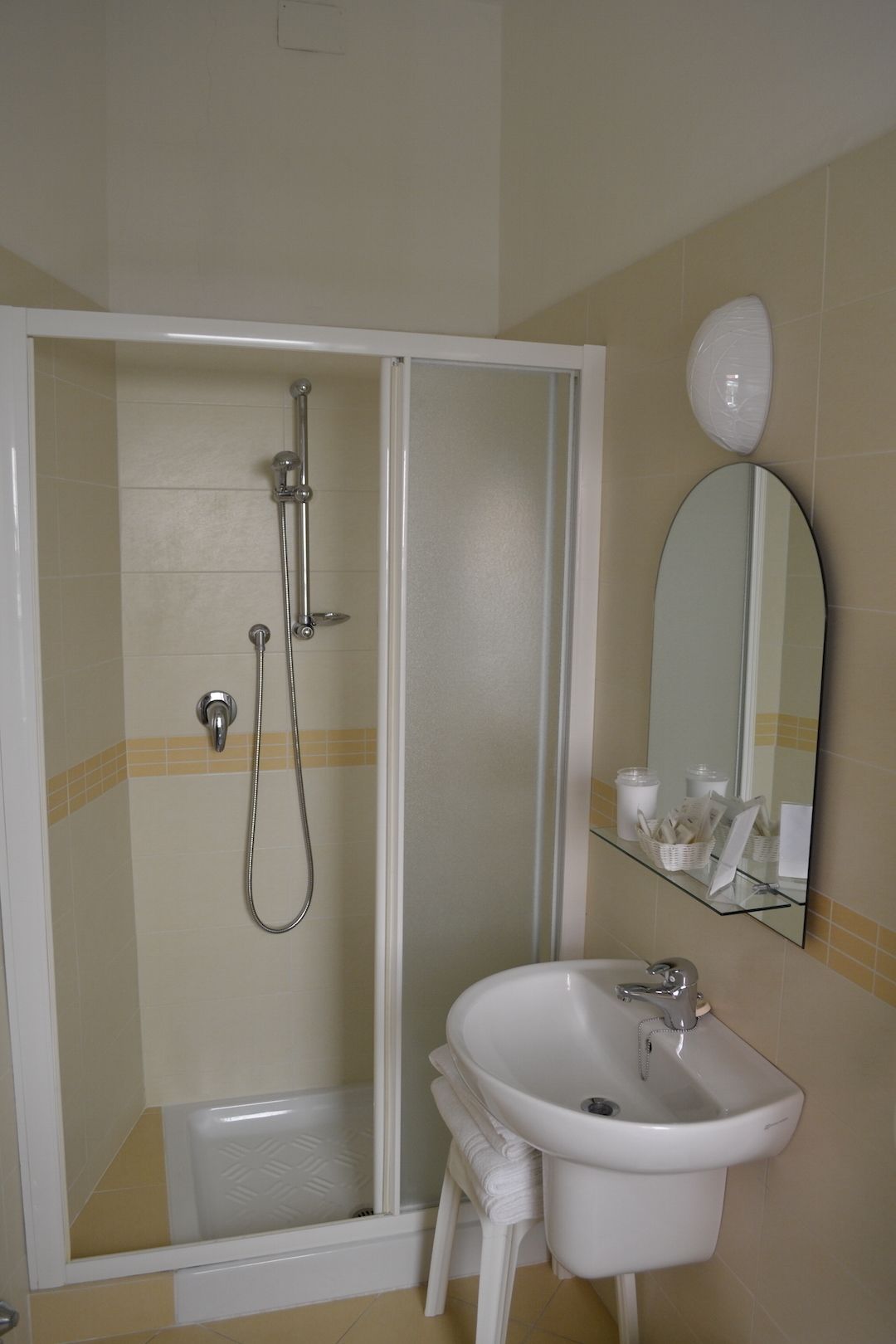 hair dryer, bidet, towels