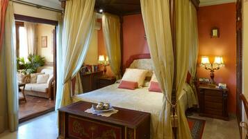 Suite júnior | Minibar, caixa forta a l'habitació i habitacions insonoritzades